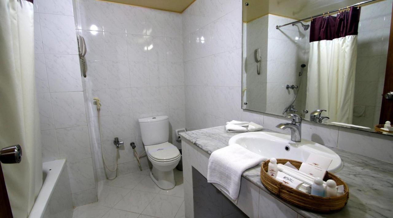 Hotel Victory - Best In City Center Dhaka Bagian luar foto